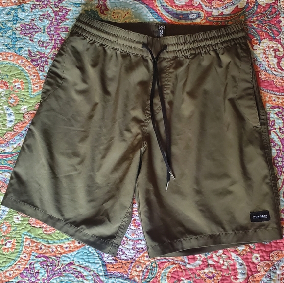 Volcom Olive Men's Athletic Shorts - Picture 1 of 4